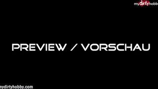 Szöszi fiatal leányzó sztrapkóban pattan a faszra kint a castingon