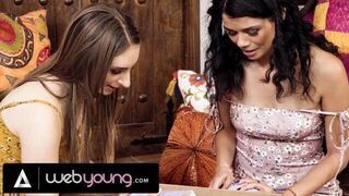 Zsenge lányok tesztelik a műfaszt szexvizsgán