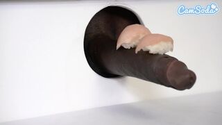 Gigantikus keblű leszbi milf-ek sushi glory hole kalandja bbc szopással és cuki ázsiai tinitel