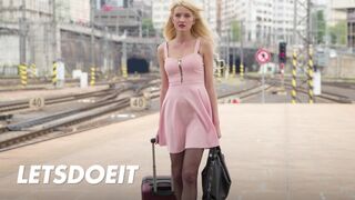 Szöszi Bree Haze kíméletlen pásztoróra külföldön Neeo óriás faszával