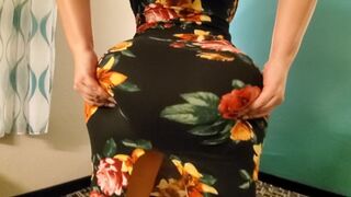Crystal Lust kolosszális popsikás milf-et megdúgják egy szextől füstölgő hotelszobában