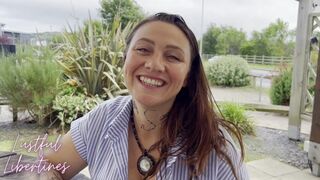 Idősödő milf veszi el a 40 éves szüzességem