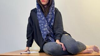 Bombázó arab milf szétkúrja a bankárt a vámért