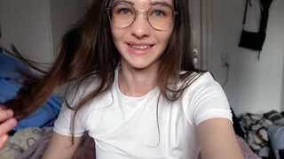 Ártatlan zsenge keményen keféli nagyajkú nindzsóját cowboy szerkóban!