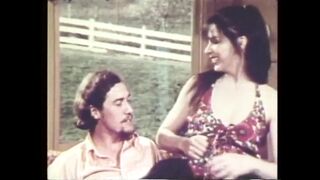 John Holmes nyalja a spiné szaftos punáját a retro pornóban