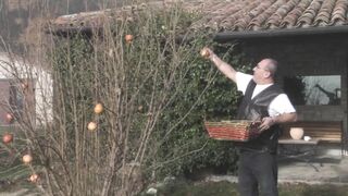 Vonzó szöszi zsenge amatőr popó lyukba kefélve és szájba spriccelve óriási farasszal